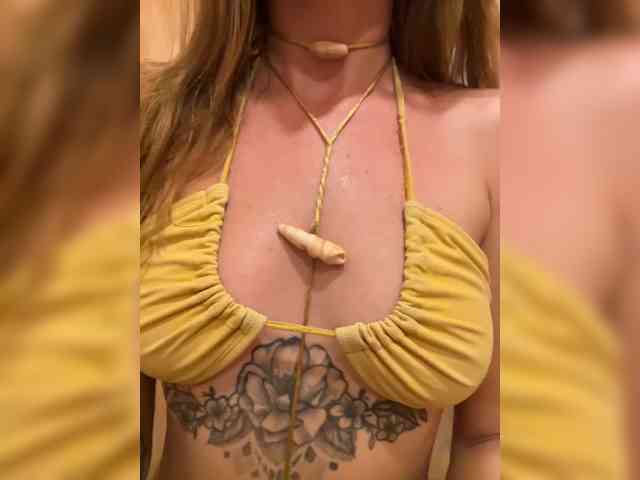 KinaMoonLove webcam