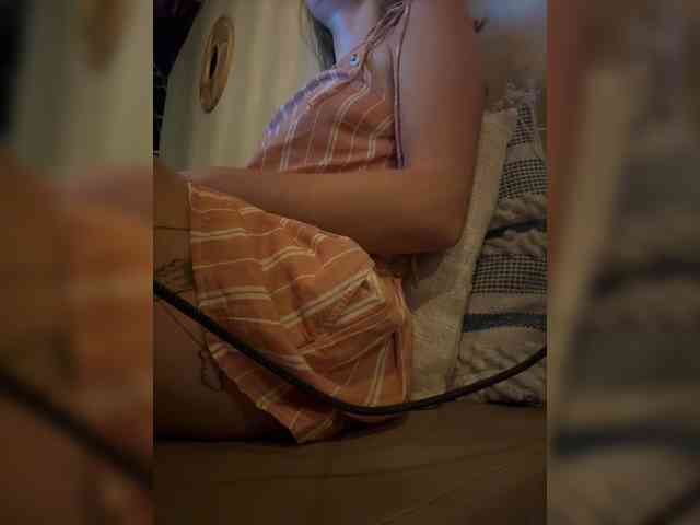 KinaMoonLove webcam
