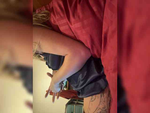 KinaMoonLove webcam
