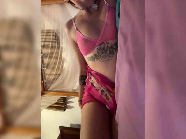KinaMoonLove webcam