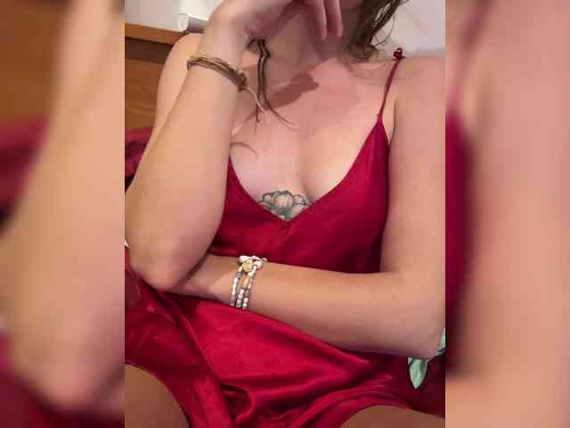 KinaMoonLove webcam