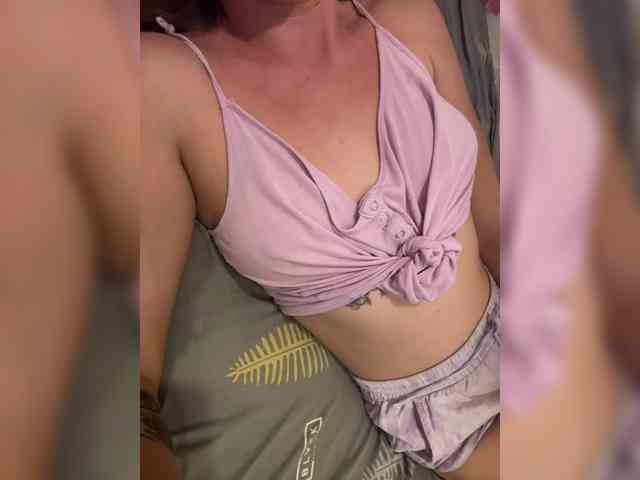 KinaMoonLove webcam