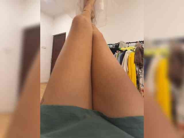 KinaMoonLove webcam