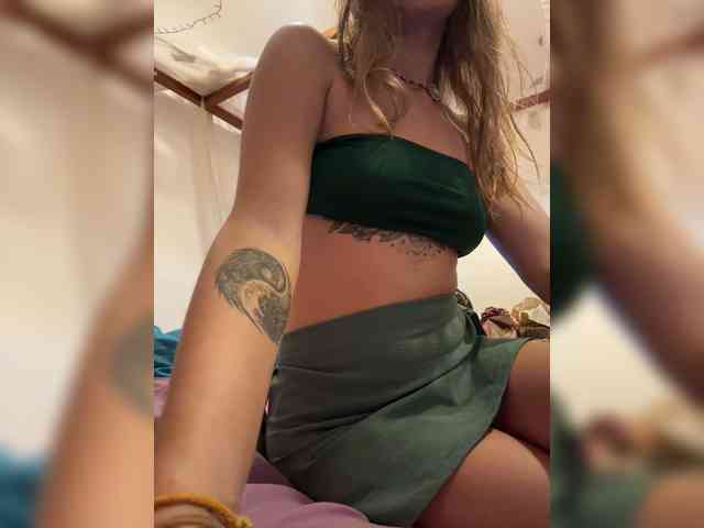 KinaMoonLove webcam