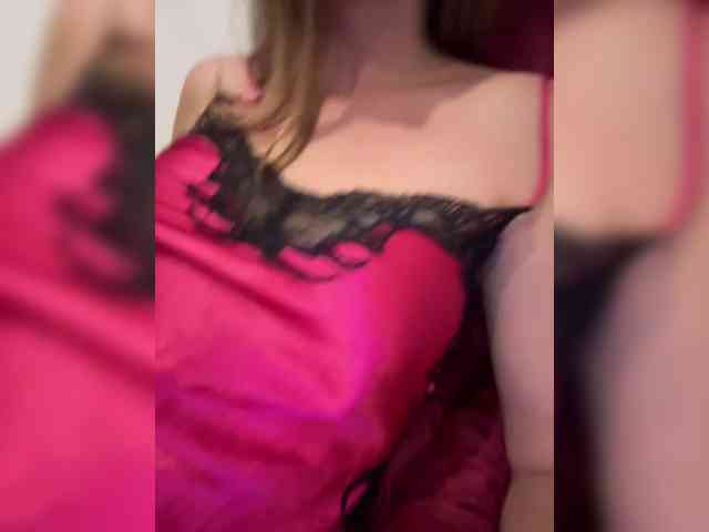 KinaMoonLove webcam