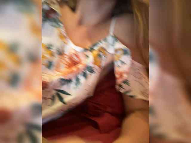 KinaMoonLove webcam