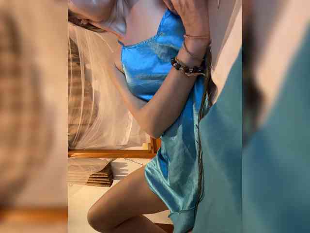 KinaMoonLove webcam