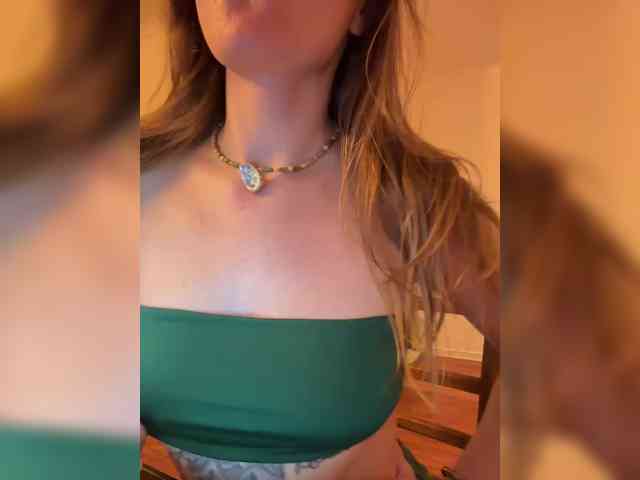 KinaMoonLove webcam