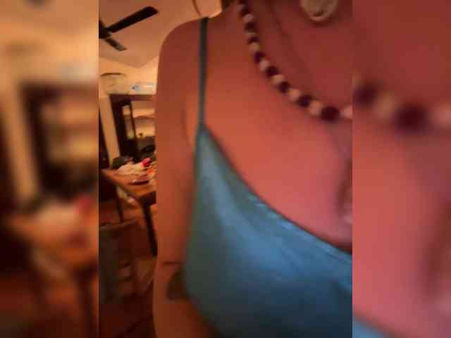 KinaMoonLove webcam