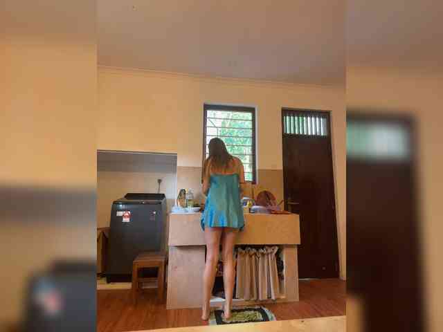 KinaMoonLove webcam