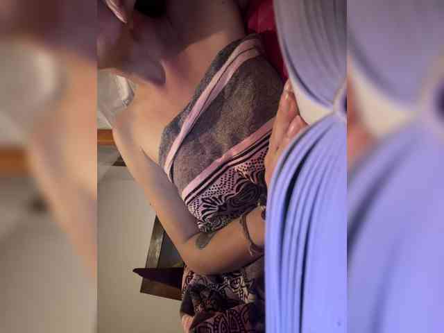 KinaMoonLove webcam