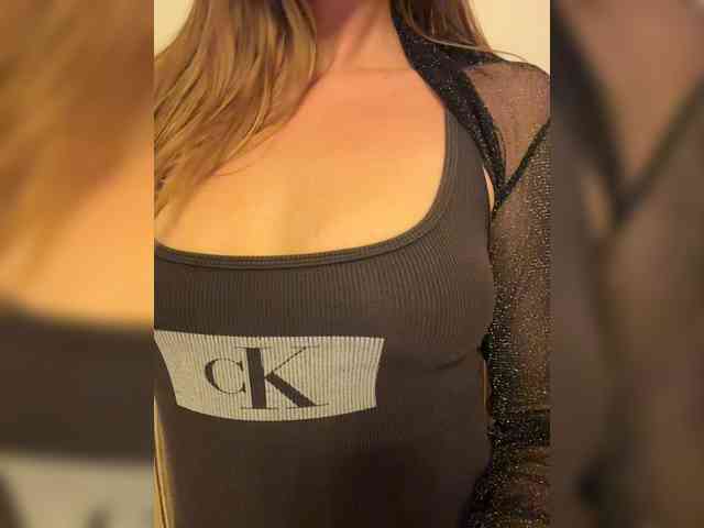 KinaMoonLove webcam
