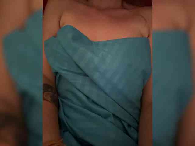 KinaMoonLove webcam