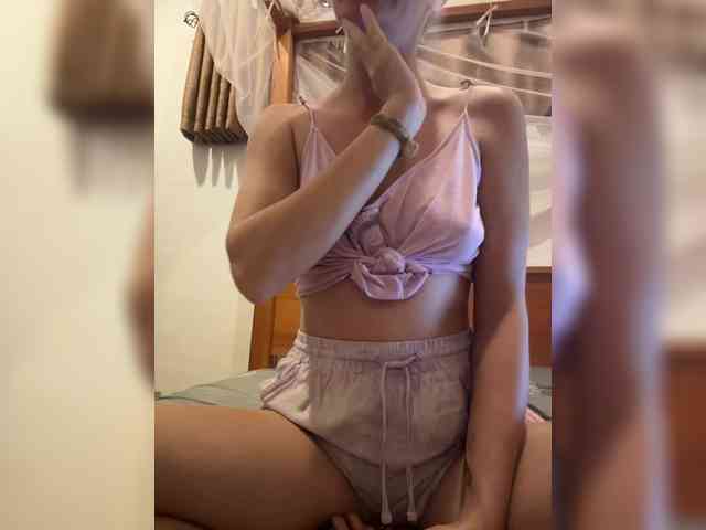 KinaMoonLove webcam