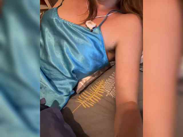 KinaMoonLove webcam