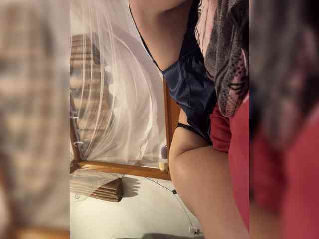 KinaMoonLove webcam