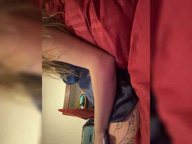 KinaMoonLove webcam