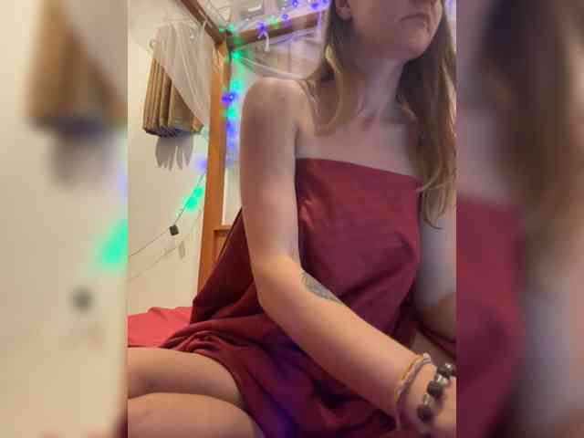 KinaMoonLove webcam