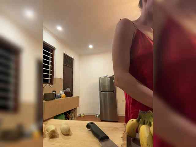 KinaMoonLove webcam