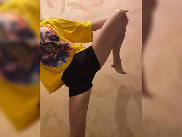 KinaMoonLove webcam