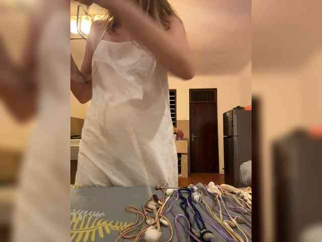 KinaMoonLove webcam