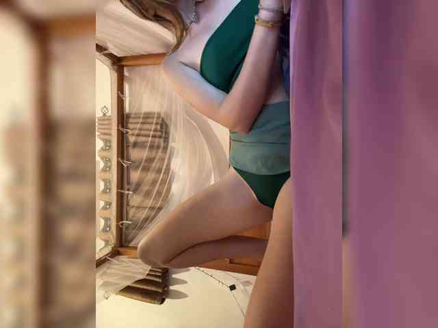 KinaMoonLove webcam