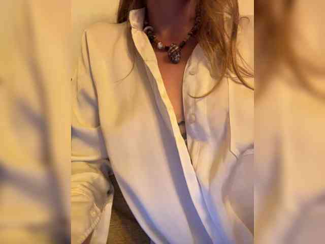 KinaMoonLove webcam