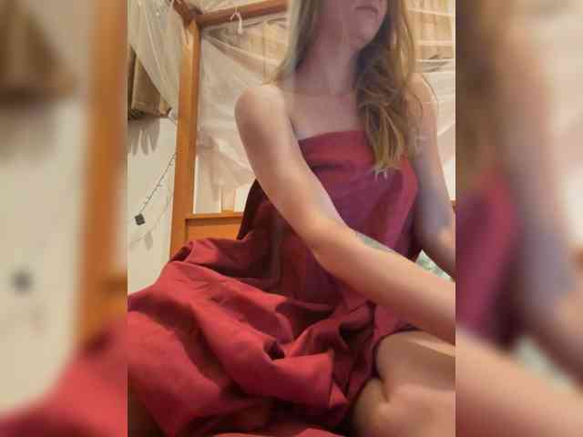 KinaMoonLove webcam