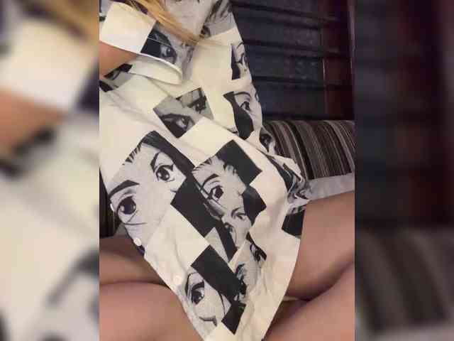 KinaMoonLove webcam