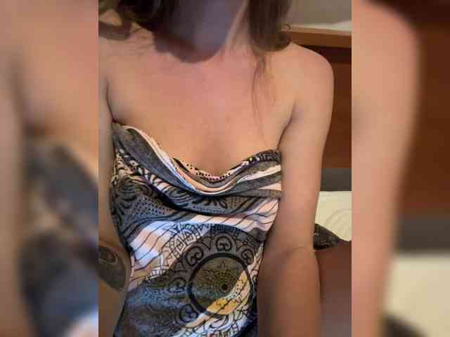 KinaMoonLove webcam