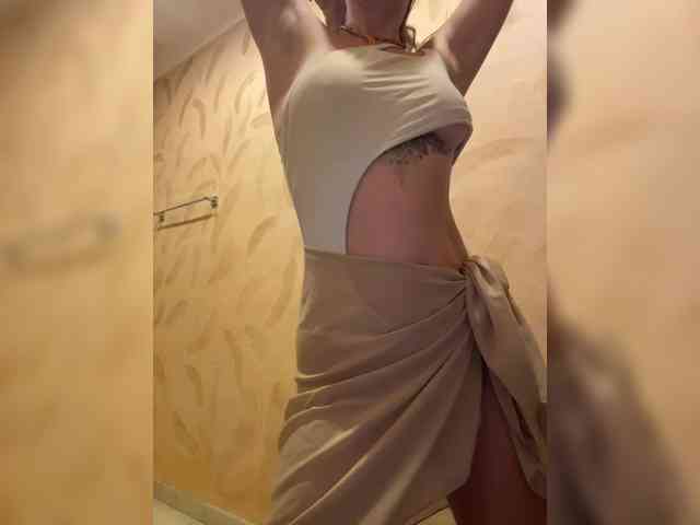 KinaMoonLove webcam