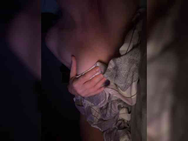 KinaMoonLove webcam