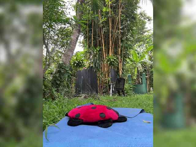 KinaMoonLove webcam