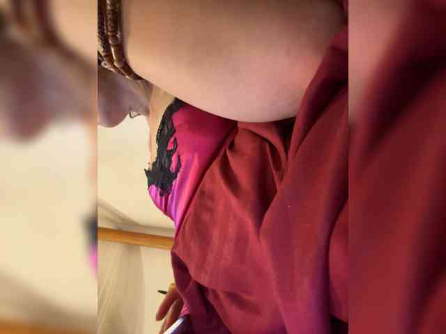 KinaMoonLove webcam