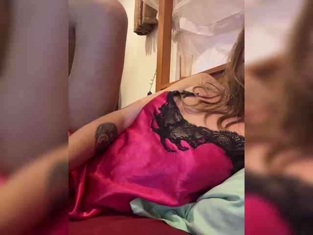 KinaMoonLove webcam
