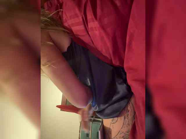 KinaMoonLove webcam