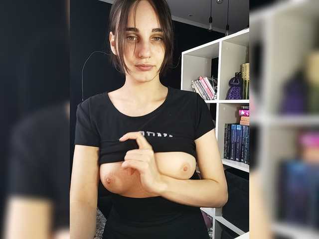 Myotoxis live cam on BongaCams