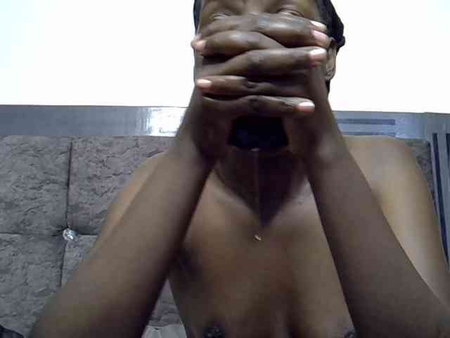 SweetBellan webcam