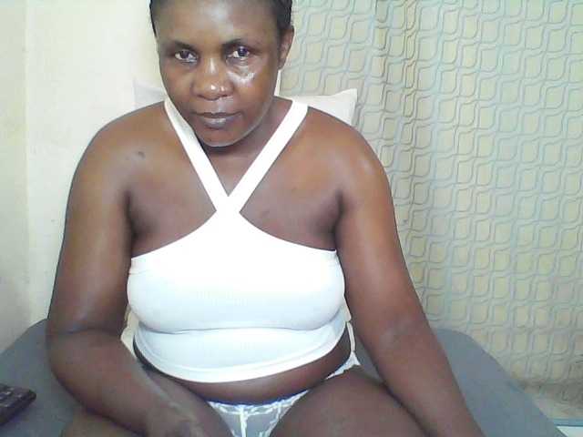 CuteTina, en vivo ahora en BongaCams