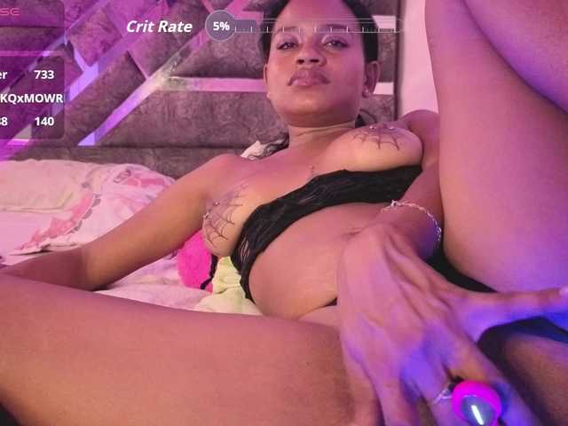 NAHOMII-BROWN live cam on BongaCams