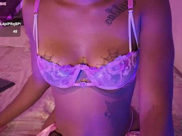 NAHOMII-BROWN live cam on BongaCams