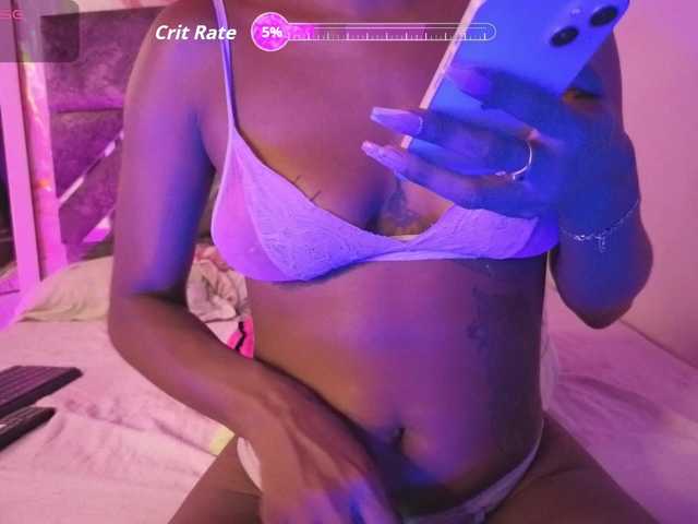 NAHOMII-BROWN live cam on BongaCams