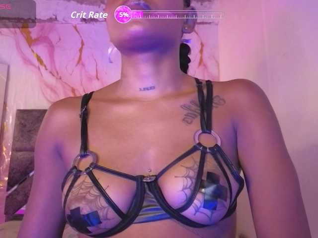 NAHOMII-BROWN live cam on BongaCams