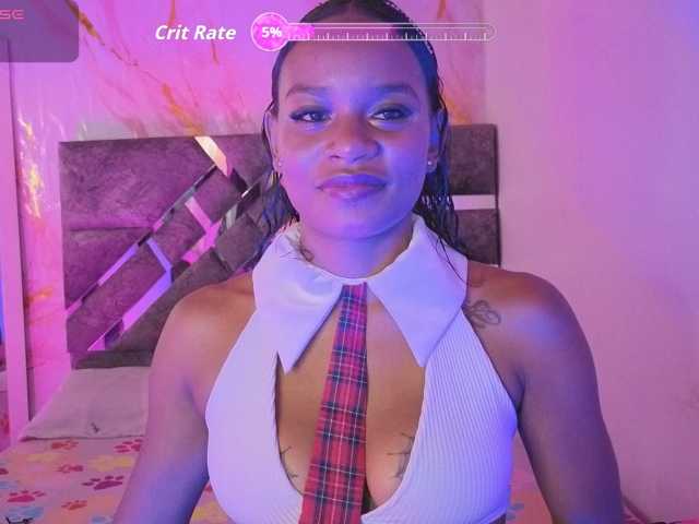 NAHOMII-BROWN live cam on BongaCams