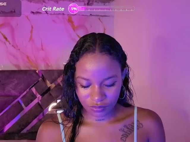 NAHOMII-BROWN live cam on BongaCams