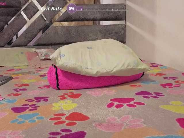 NAHOMII-BROWN live cam on BongaCams