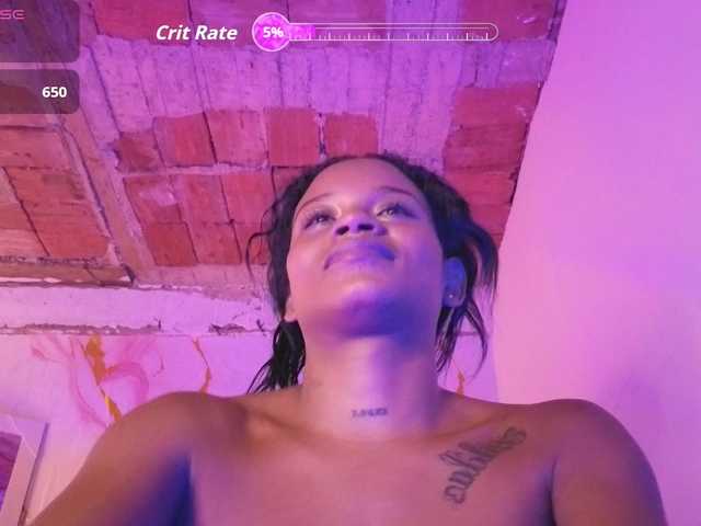 NAHOMII-BROWN live cam on BongaCams