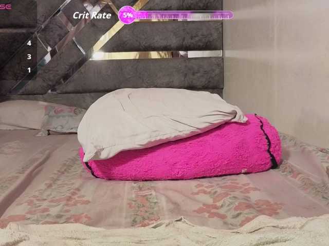 NAHOMII-BROWN live cam on BongaCams