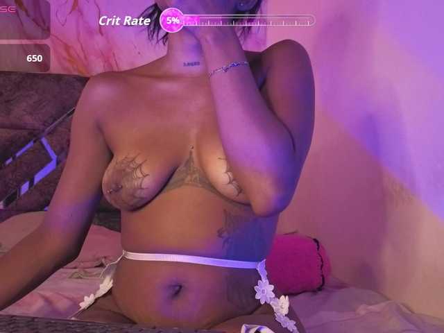 NAHOMII-BROWN live cam on BongaCams