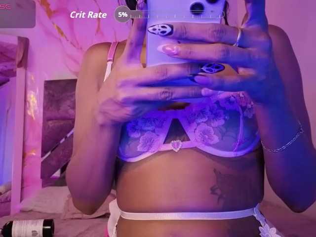 NAHOMII-BROWN, en directo ahora en BongaCams